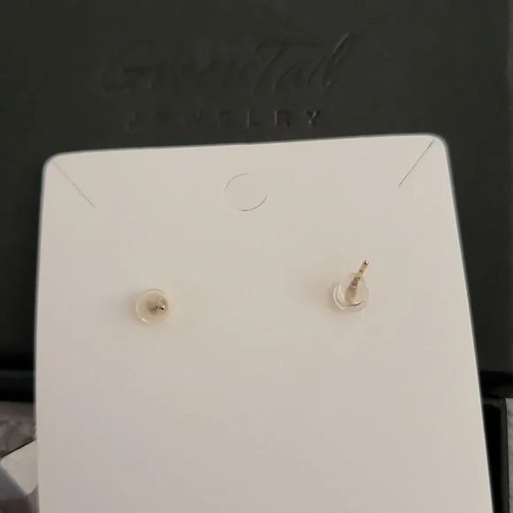 Green Square Glass Rhinestone Drop Earrings. New! - Picture 7 of 9